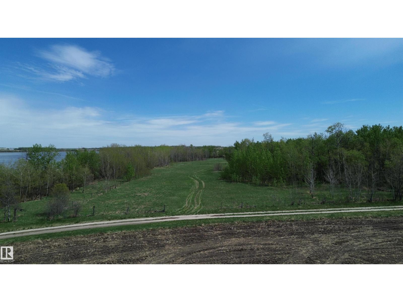 1029 Twp Rd 564 — photo 18