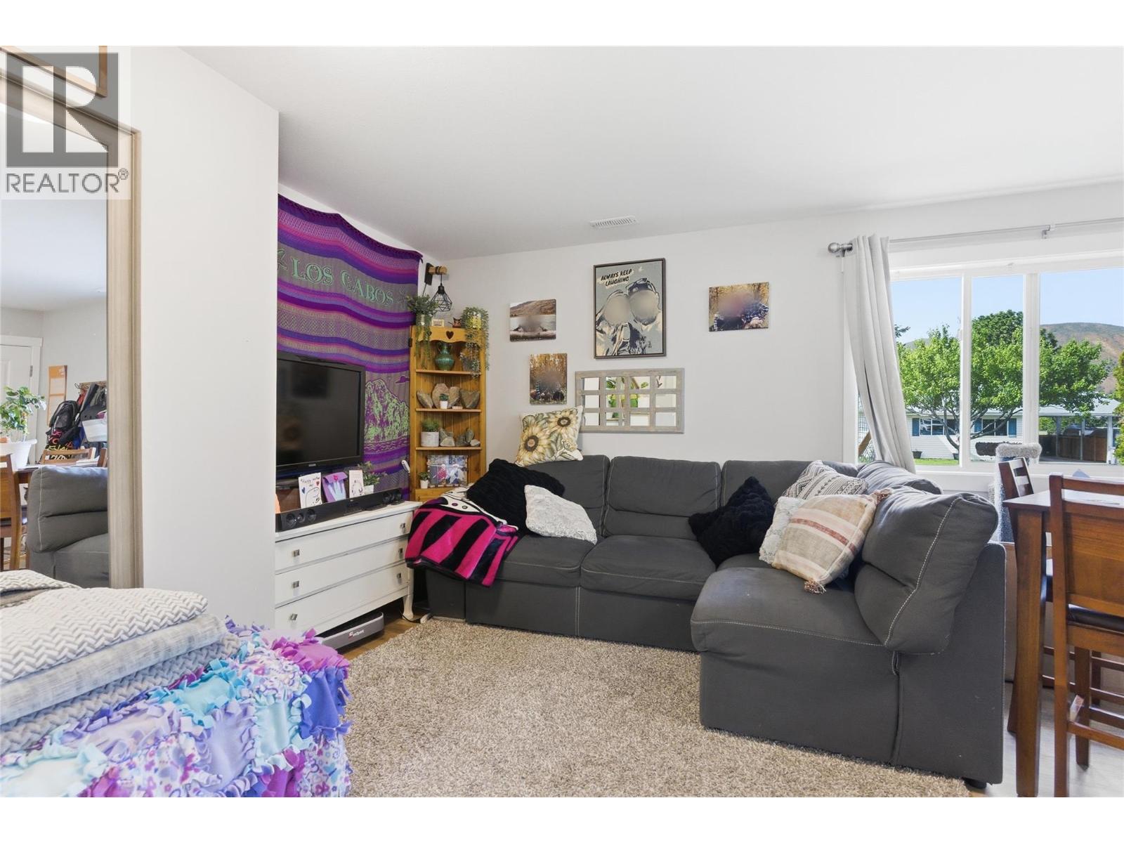 2611 GREENFIELD Avenue - 5