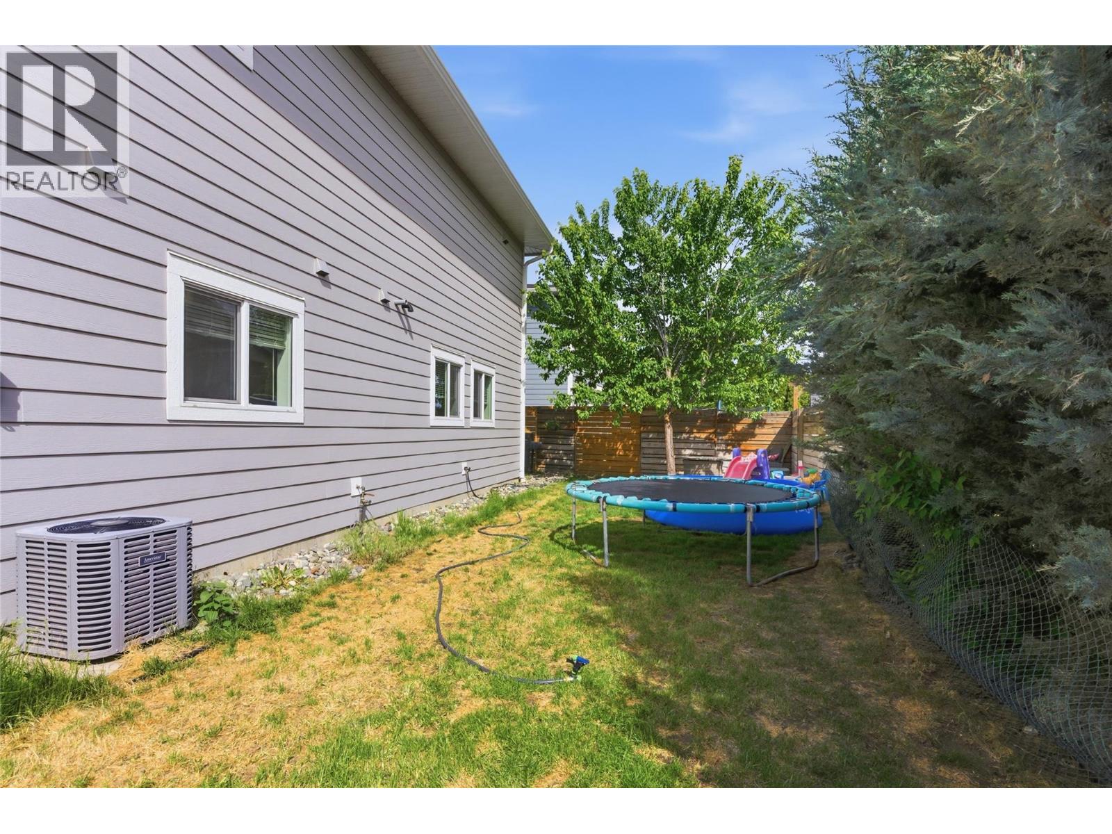 2611 GREENFIELD Avenue - 30