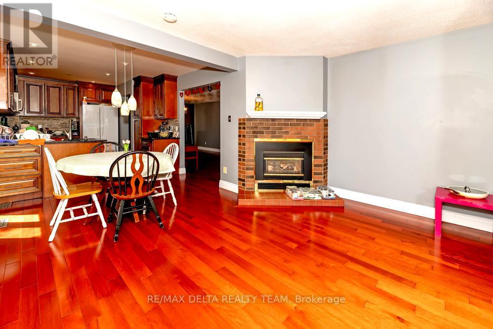 132 ACKLAM TERRACE W - 17