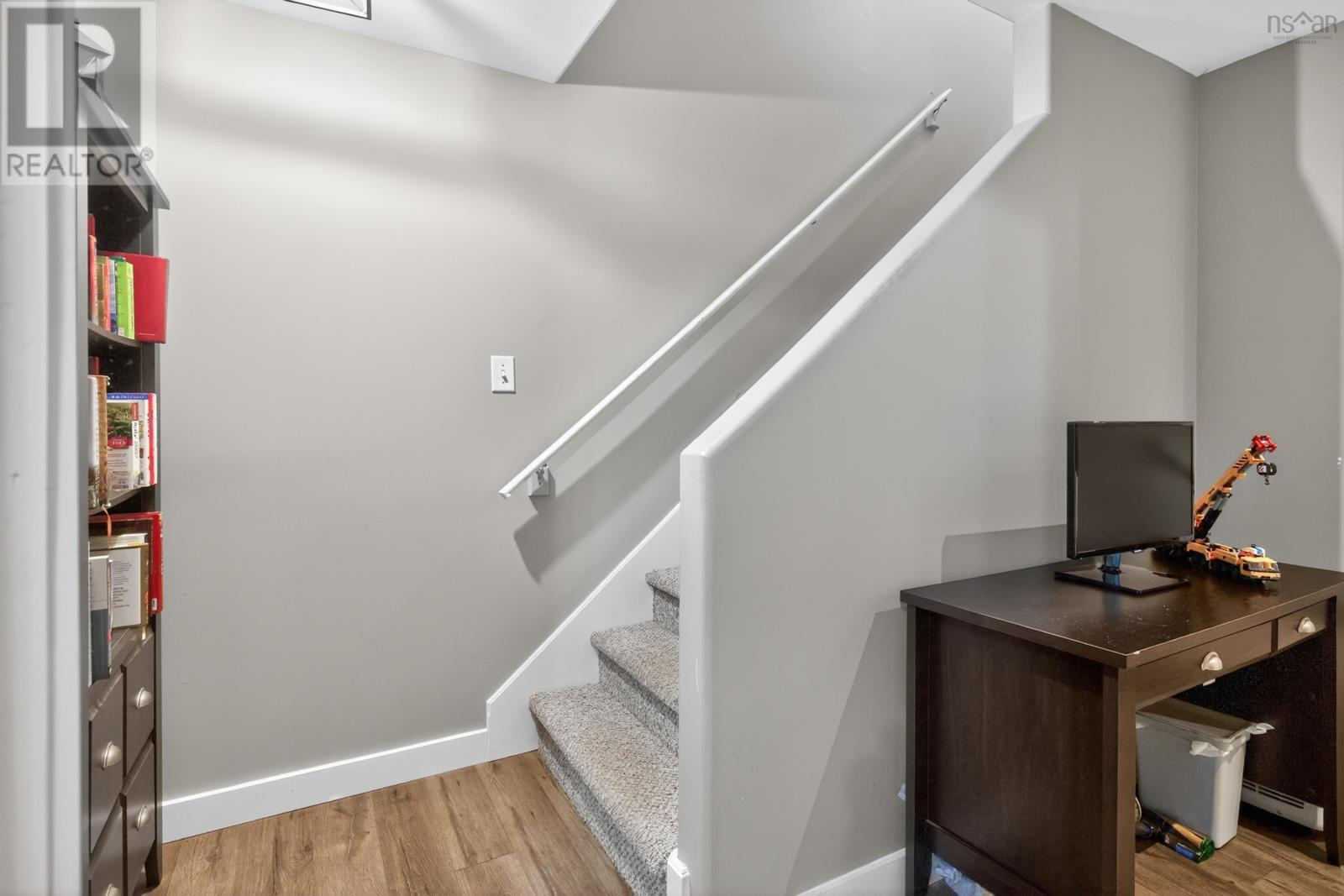 Property 37 of 46 of 200 Transom Drive