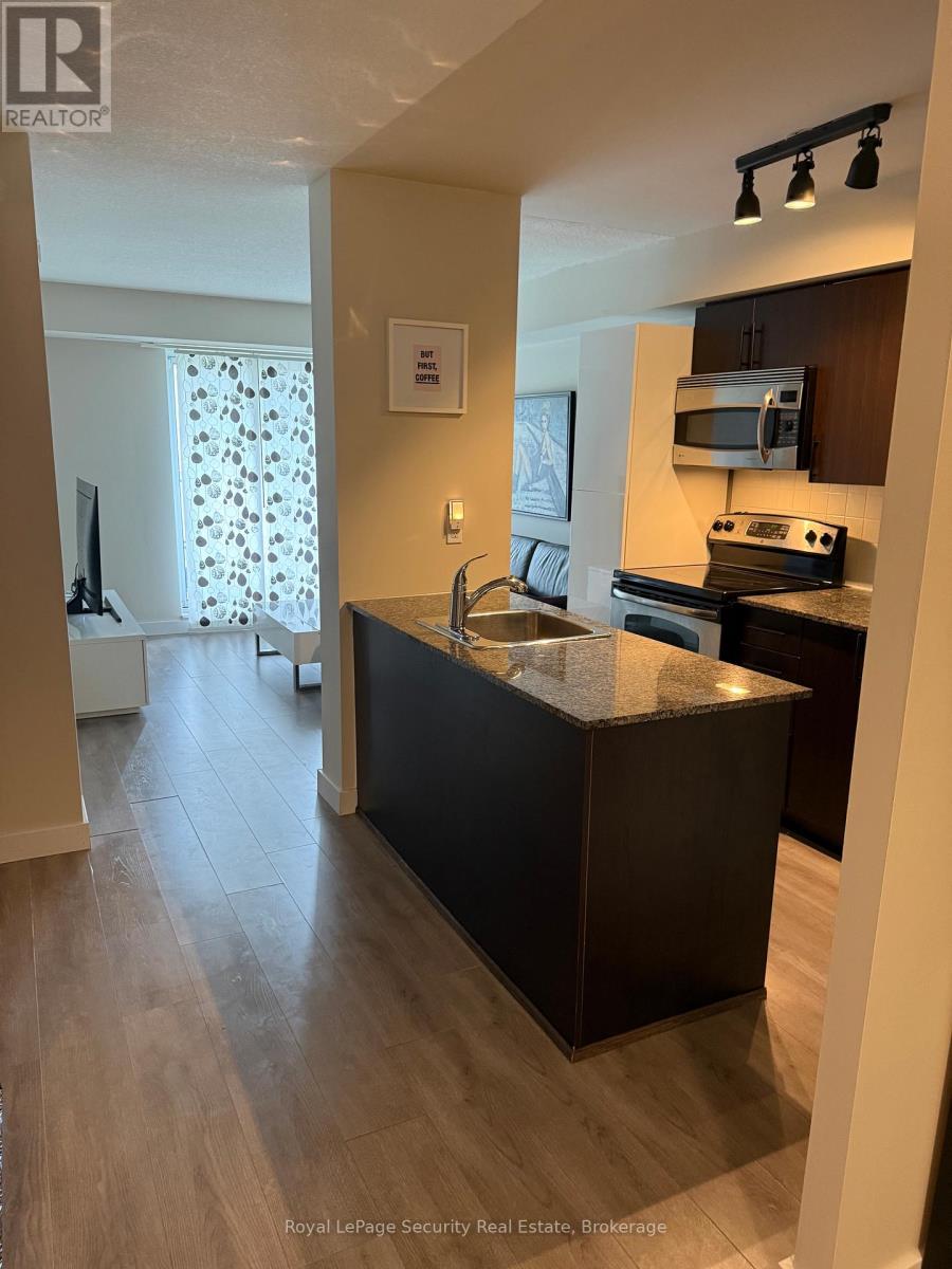 #310 801 SHEPPARD AVENUE - 2