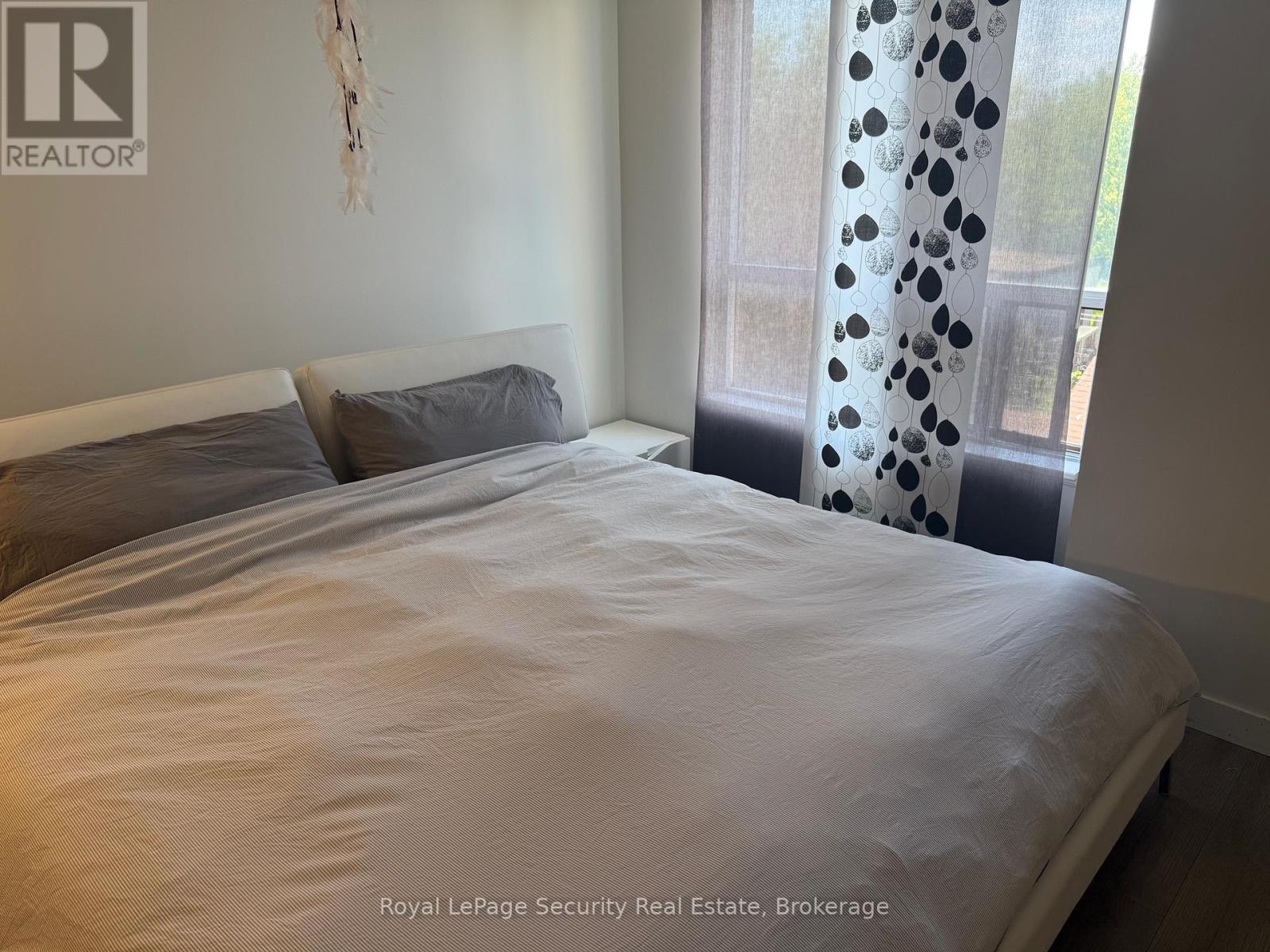 #310 801 SHEPPARD AVENUE - 10