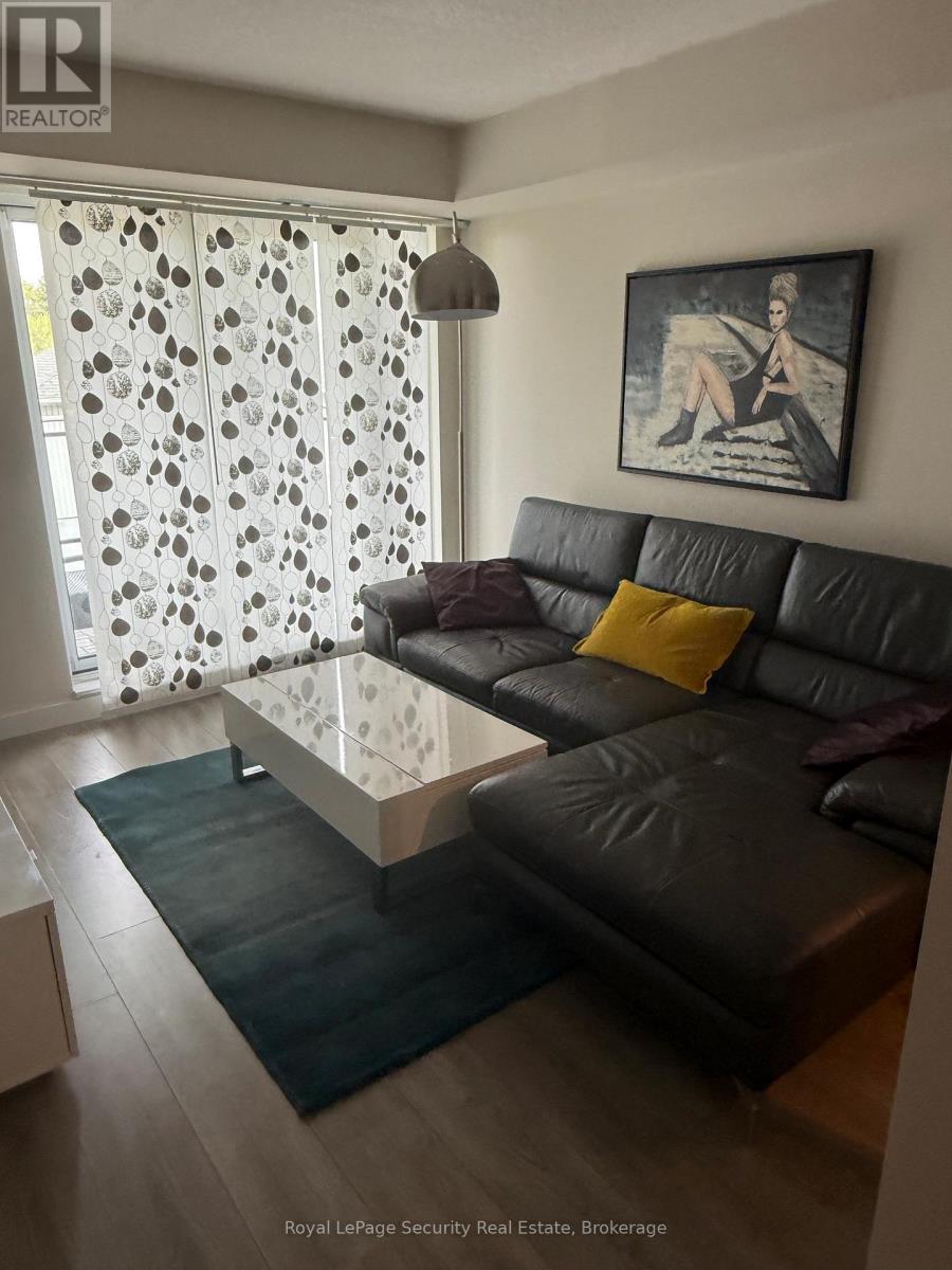 #310 801 SHEPPARD AVENUE - 5