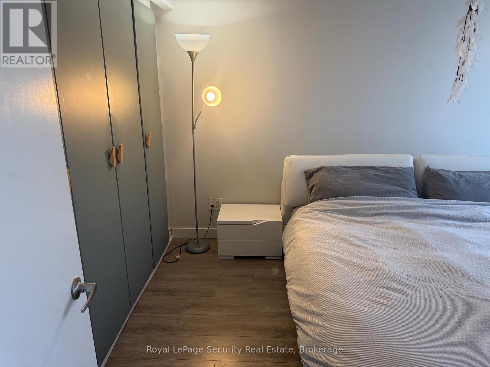 #310 801 SHEPPARD AVENUE - 9