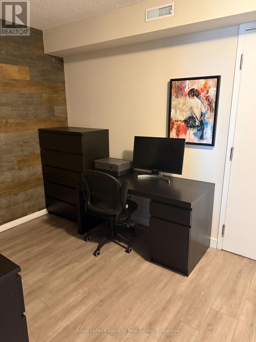 #310 801 SHEPPARD AVENUE - 7