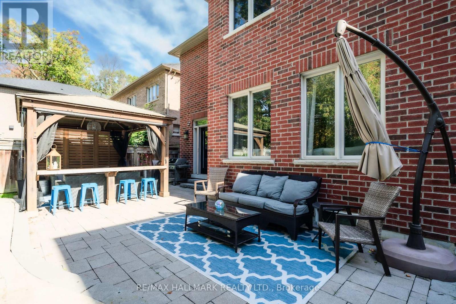 566 MAITLAND DRIVE - 27