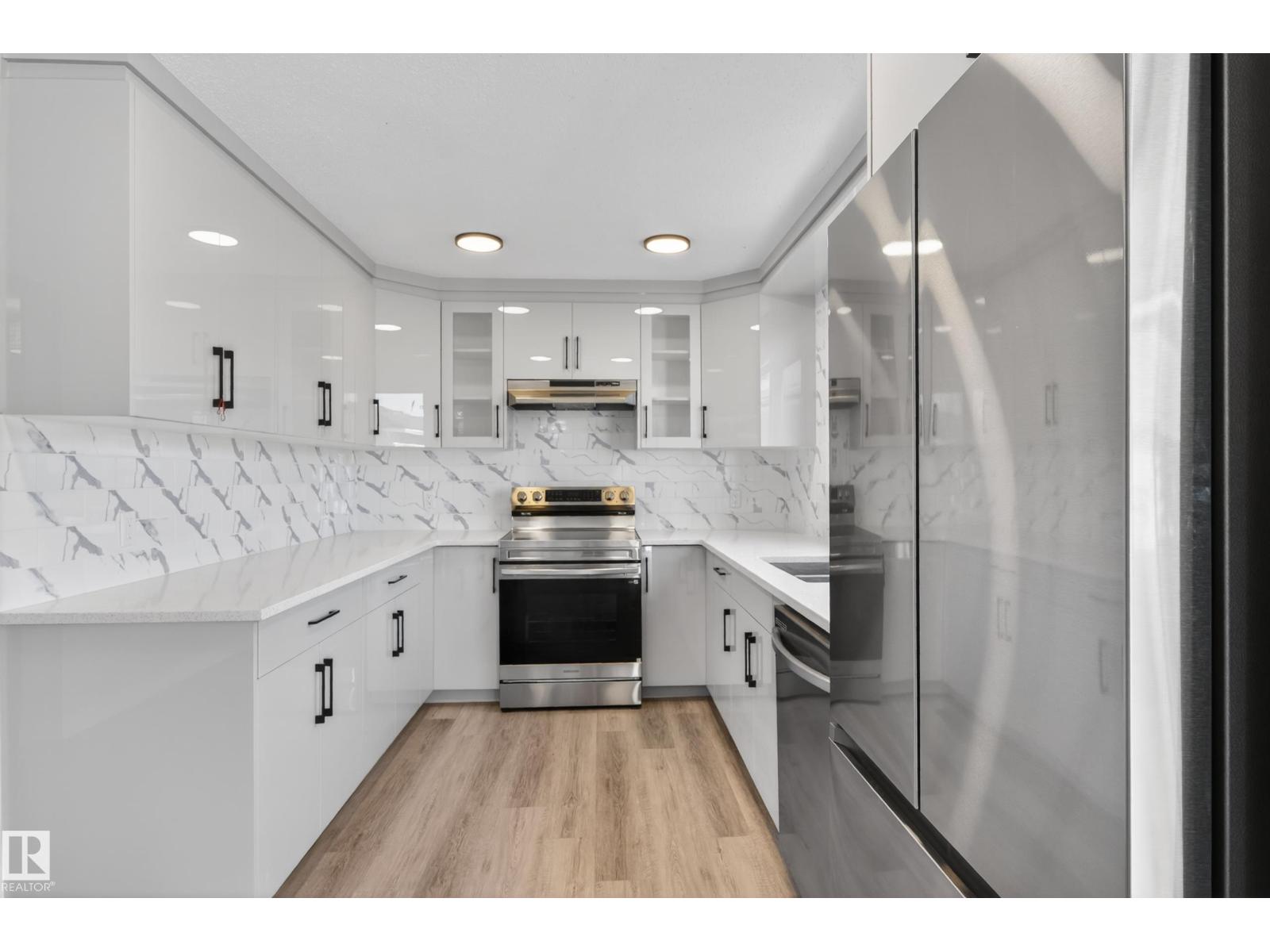 4312 41B ST - 22