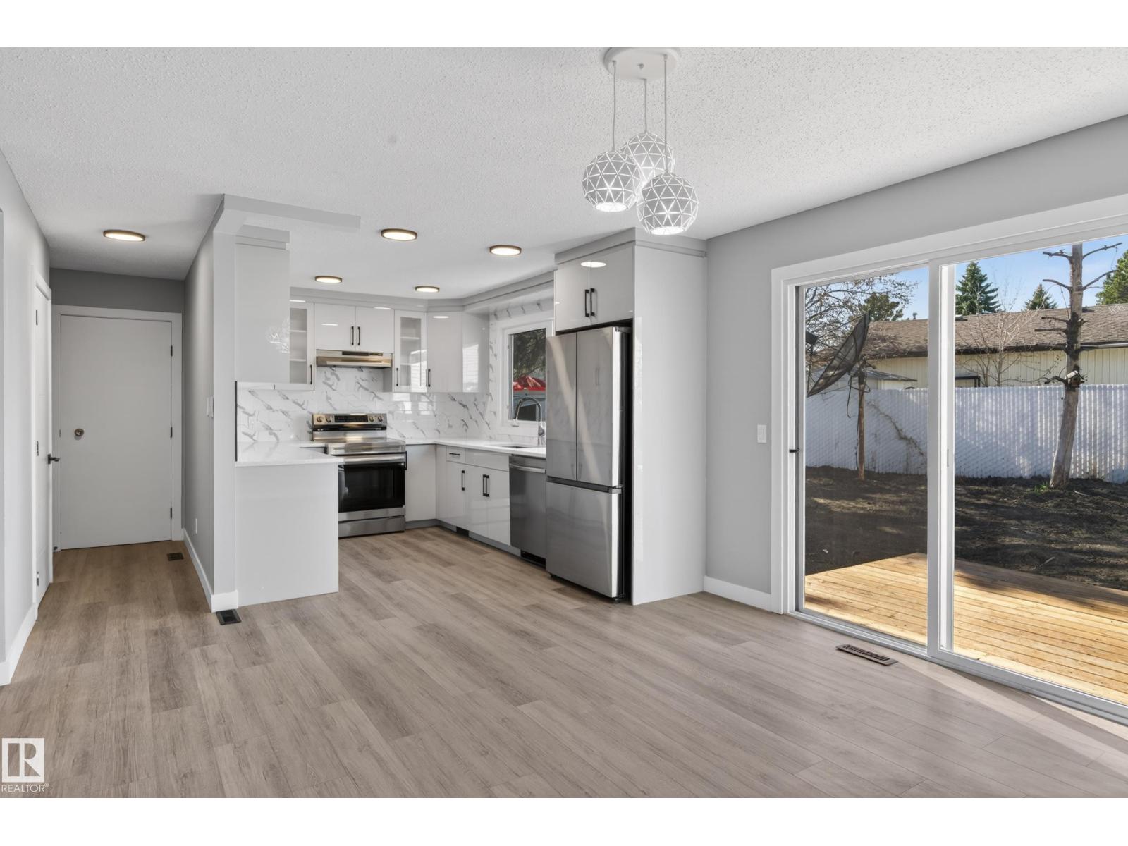 4312 41B ST - 19