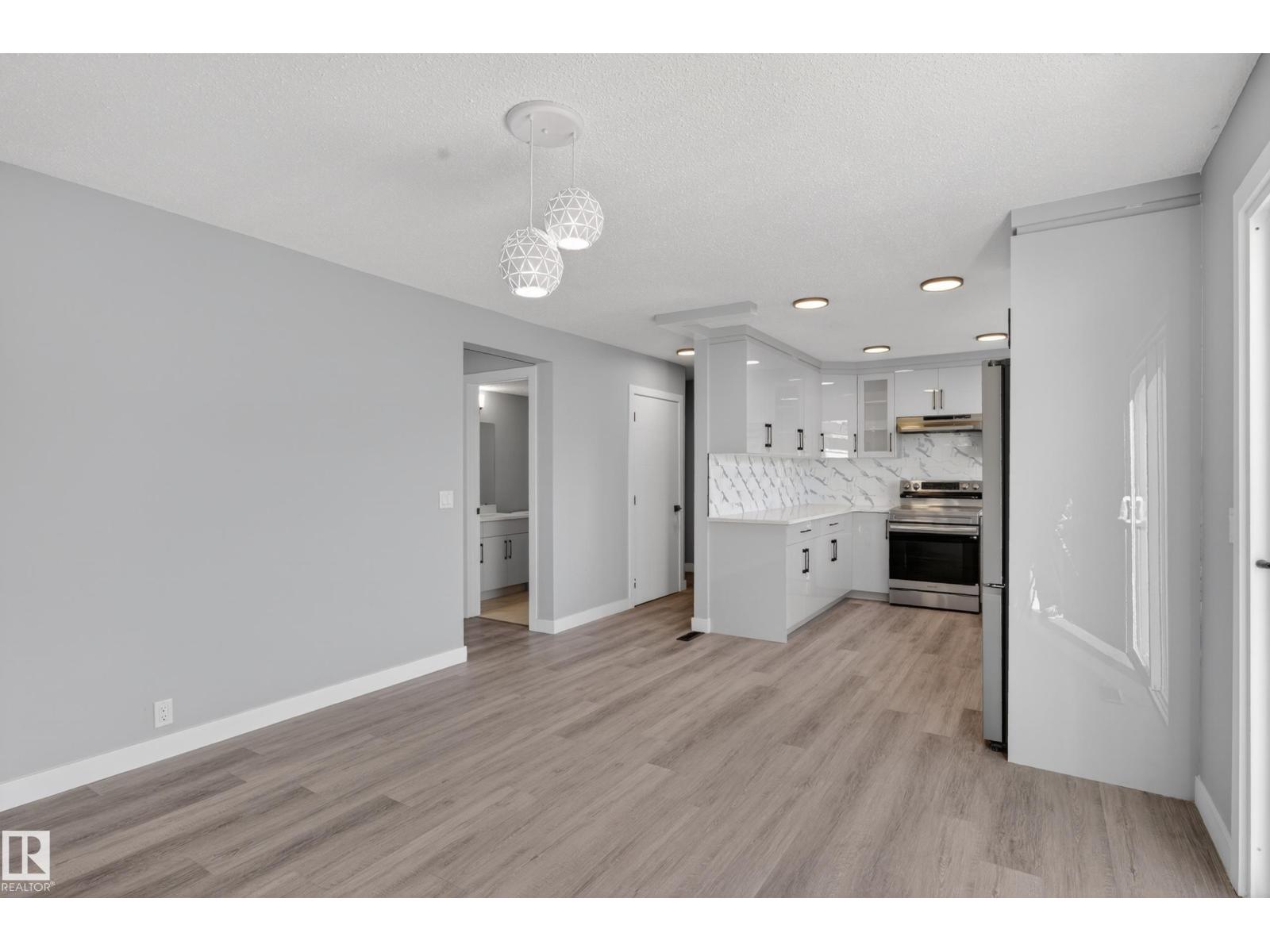 4312 41B ST - 21