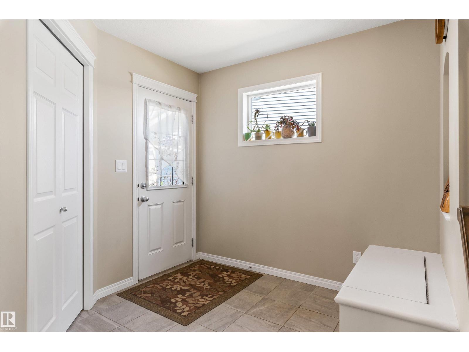 12827 207 ST NW - Image 2