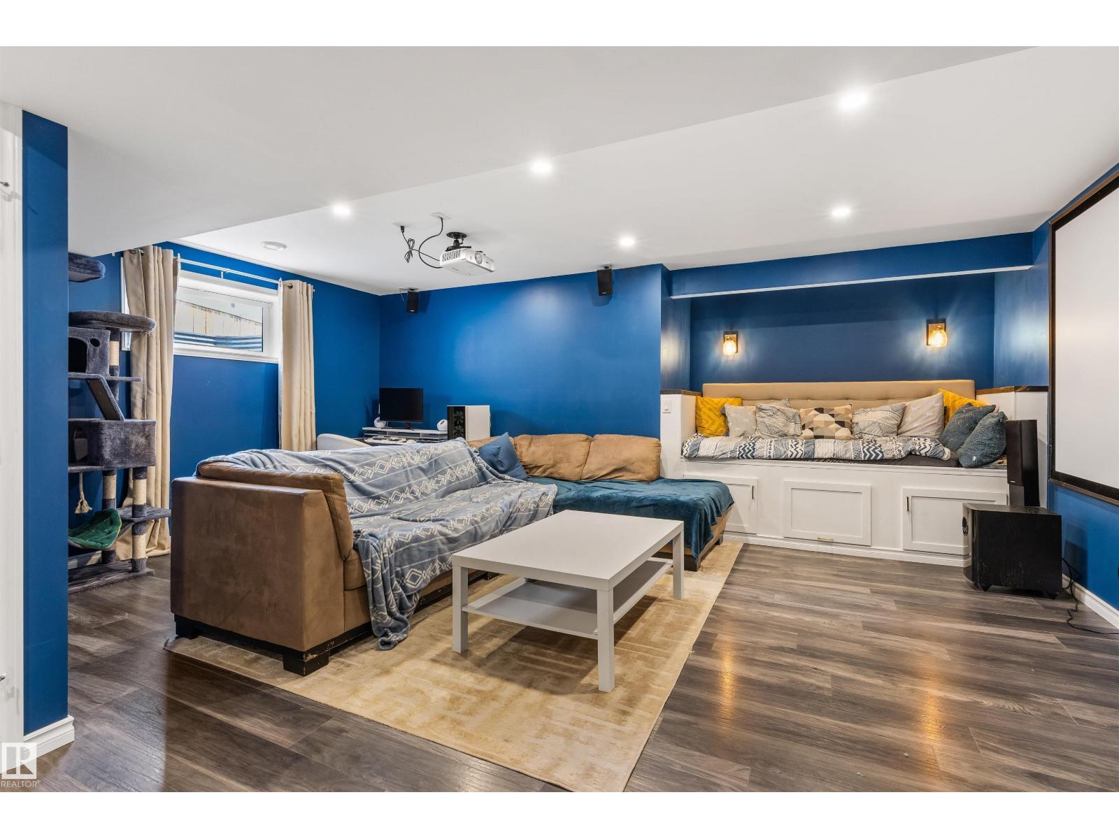 12827 207 ST NW - 32