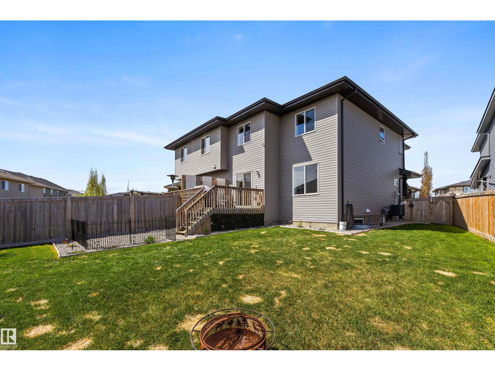 12827 207 ST NW - 35