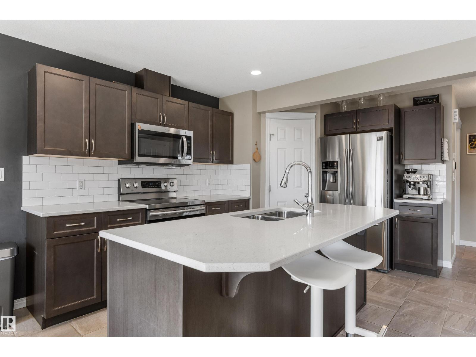 12827 207 ST NW - 6