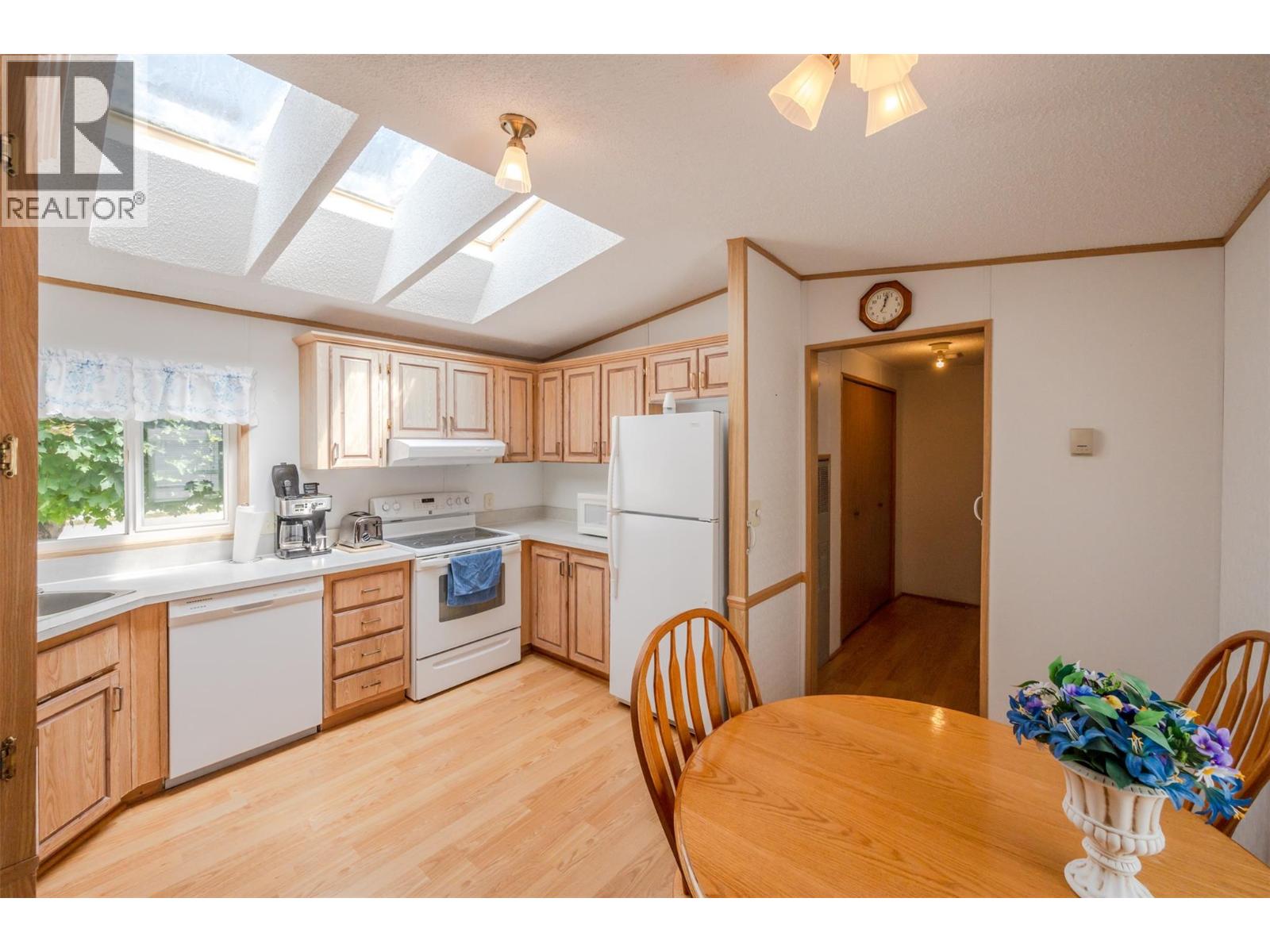 #F22 4505 Mclean Creek Road - Image 2