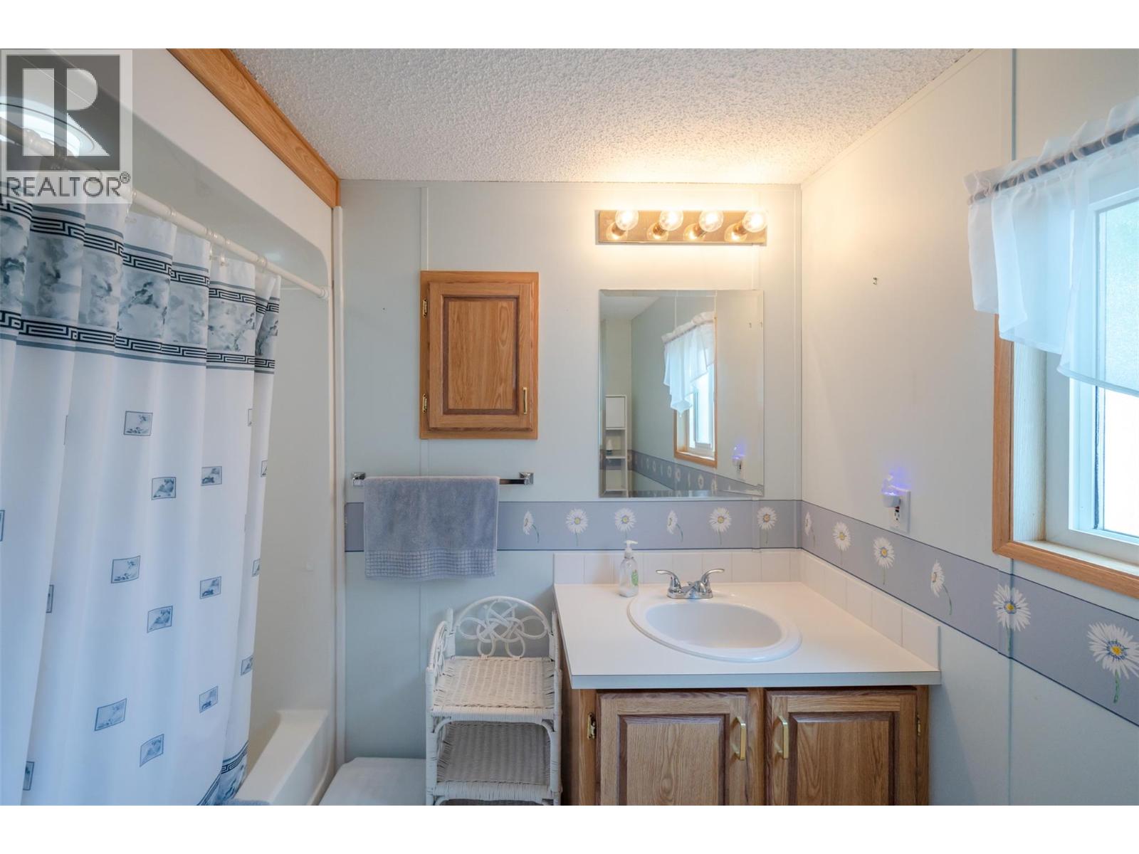 #F22 4505 Mclean Creek Road - 17