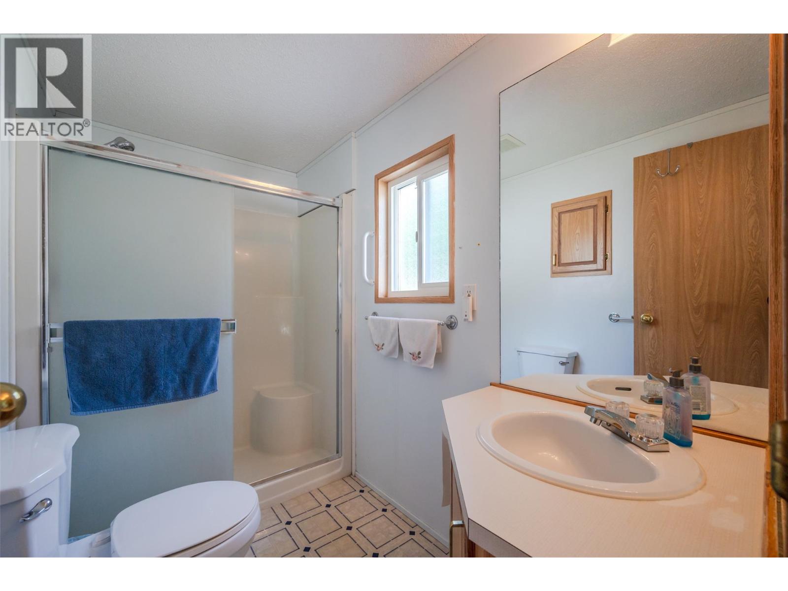 #F22 4505 Mclean Creek Road - 14