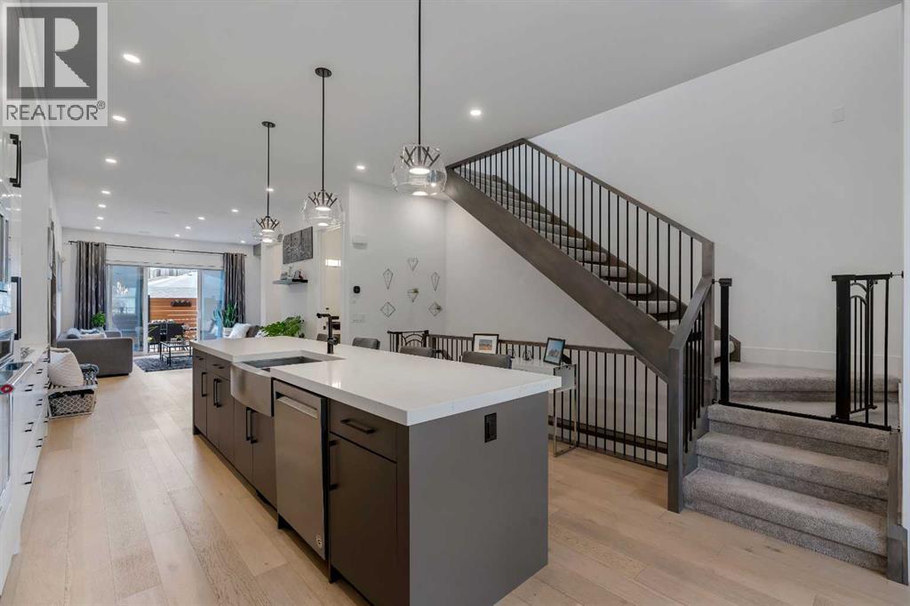 431 29 Avenue NW - 6