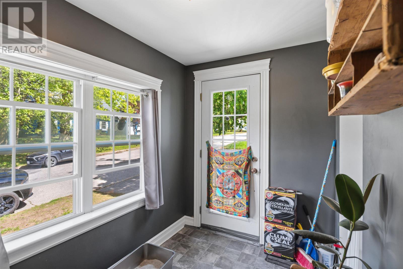 #32 Churchill Avenue - Image 3