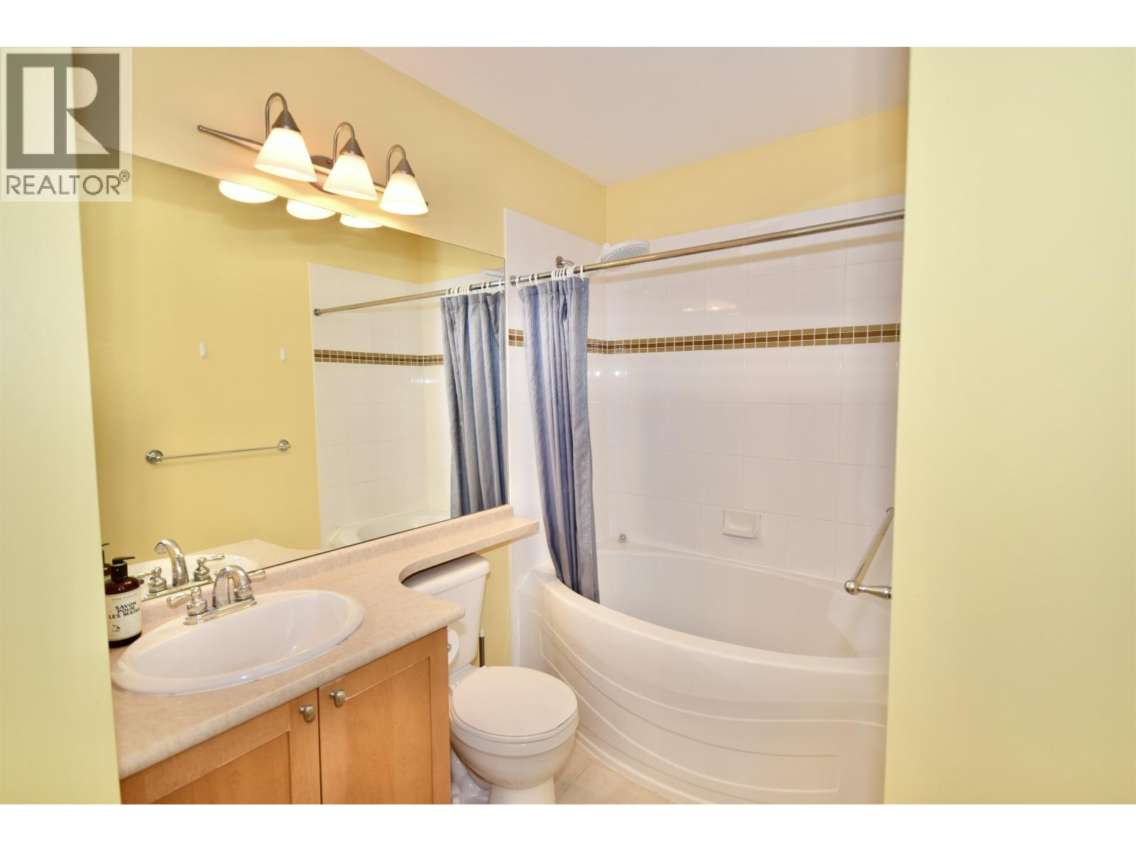 2 Bed, 2 Bath Apartment for Sale in Vancouver – 308 2280 WESBROOK MALL, Vancouver – MLS# R3127743 - Image 15