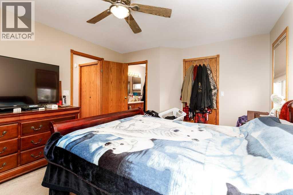 6 Densmore Crescent - 14