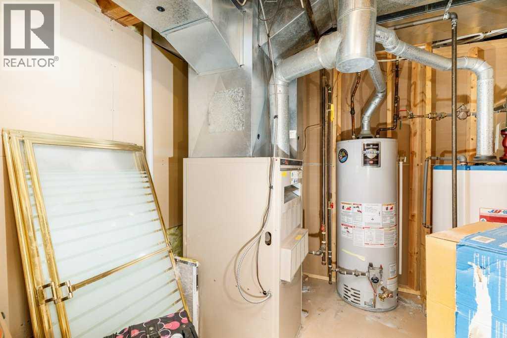 6 Densmore Crescent - 24