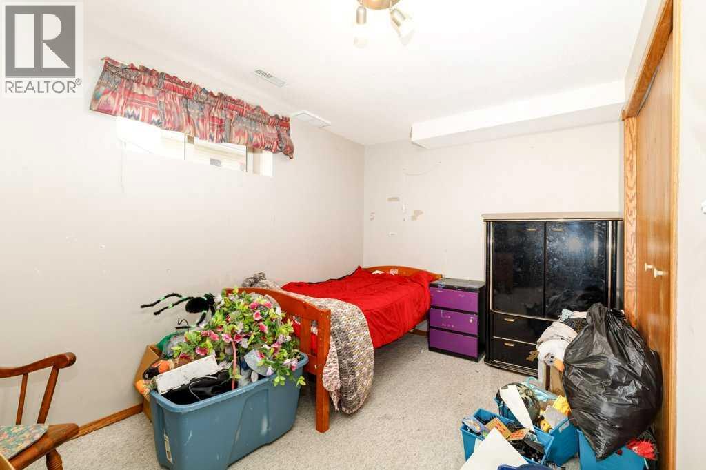 6 Densmore Crescent - 25