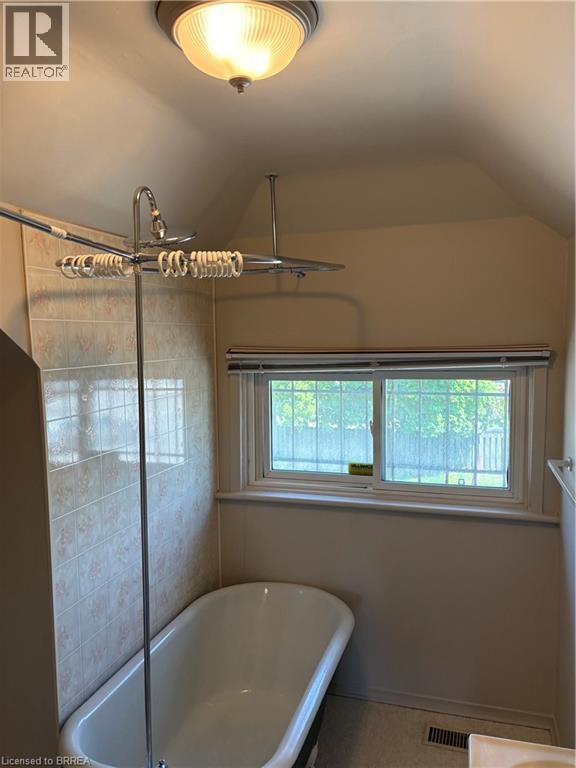 0-bedroom home for sale at 385 ST. PAUL Avenue, Brantford ON · photo 16 of 19