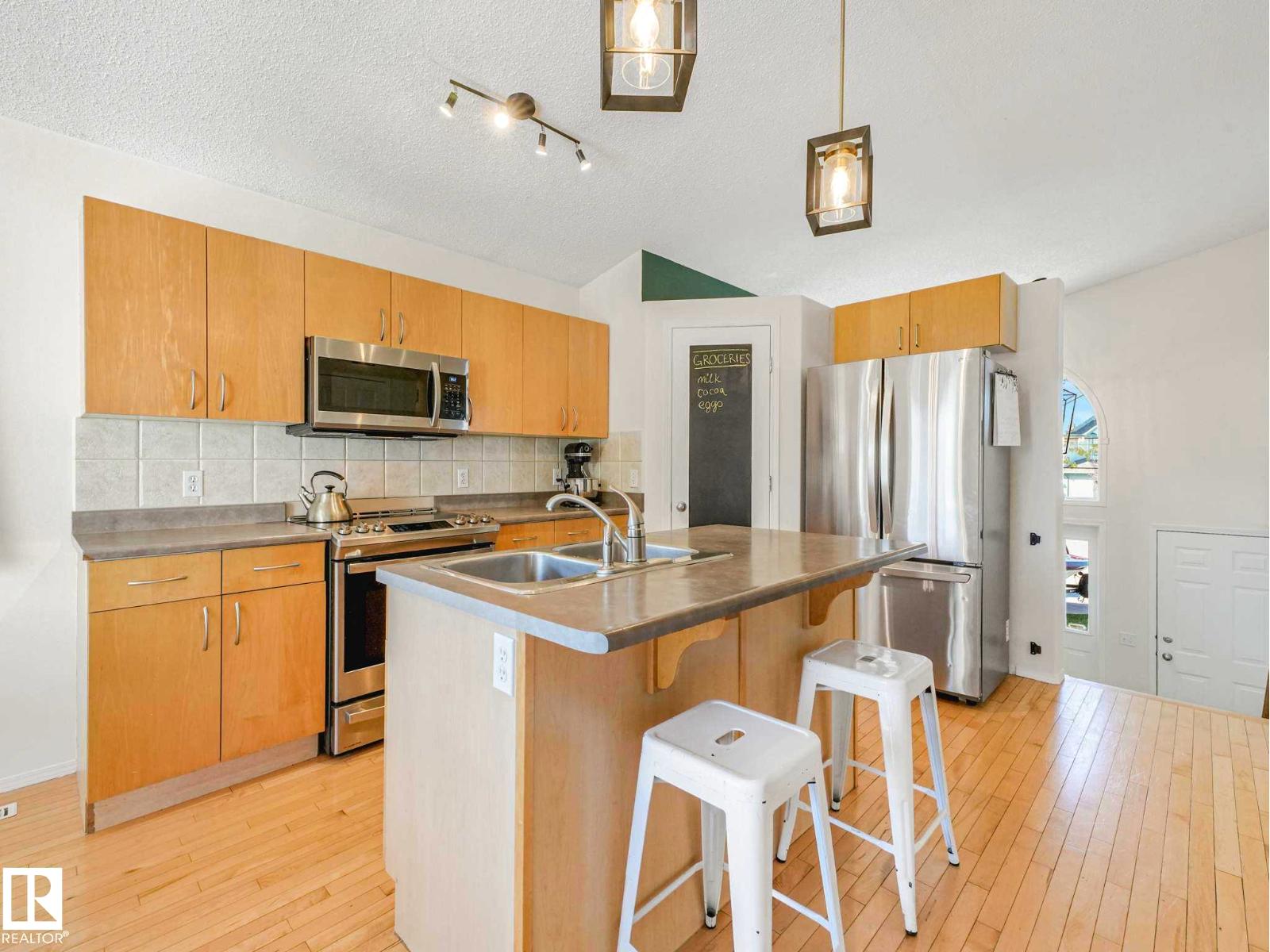 3608 130 AV NW - 8