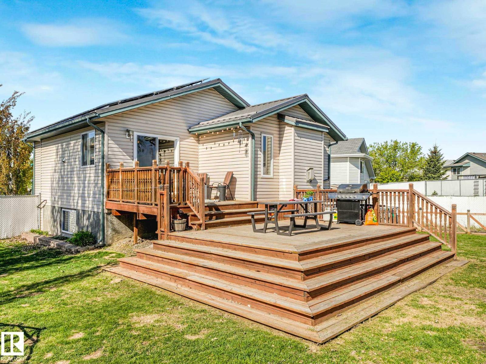 3608 130 AV NW - 38