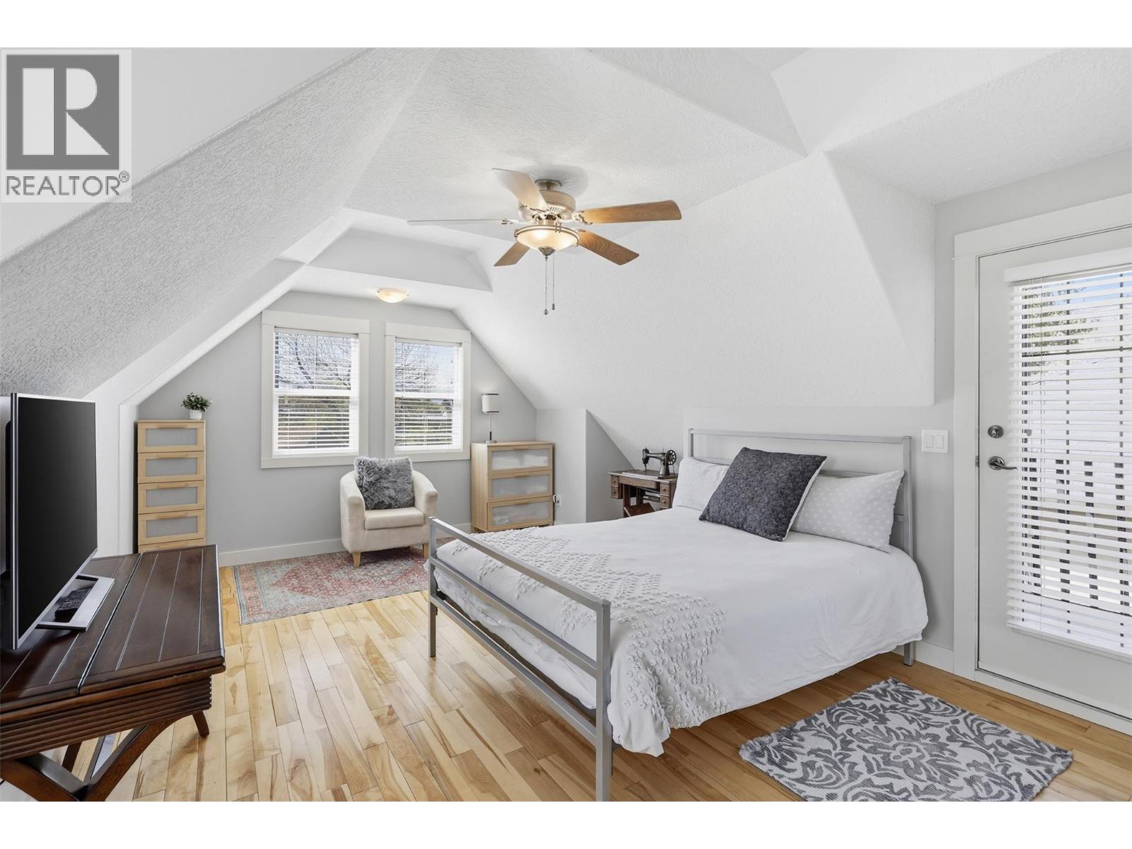 662 HARRINGTON Road - 42