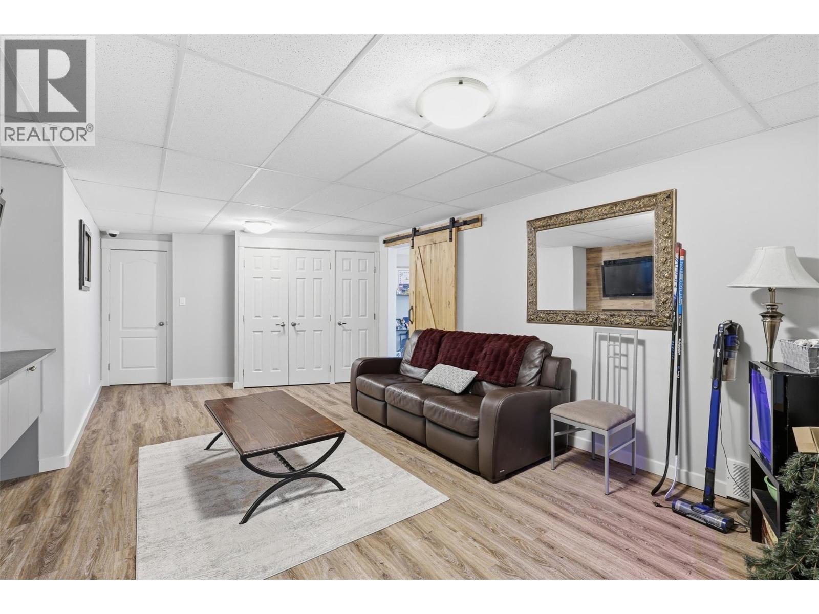 662 HARRINGTON Road - 53
