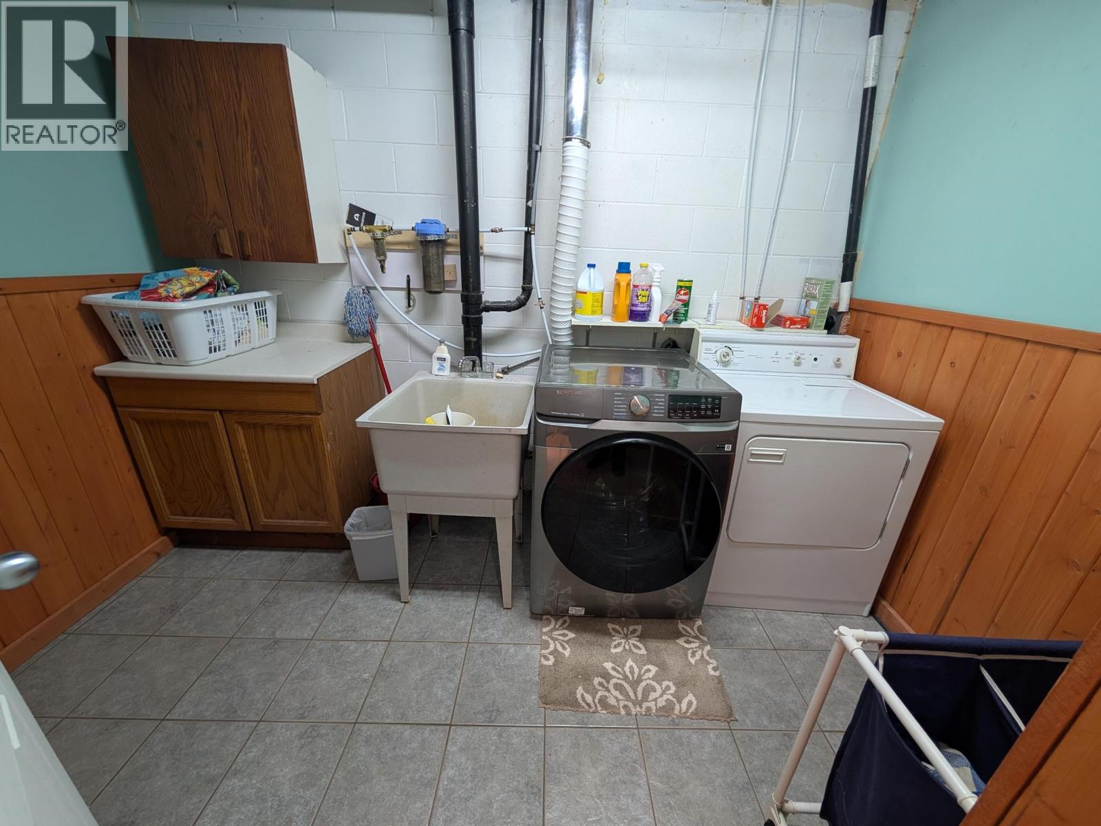 2089 MONCKTON ROAD - 22