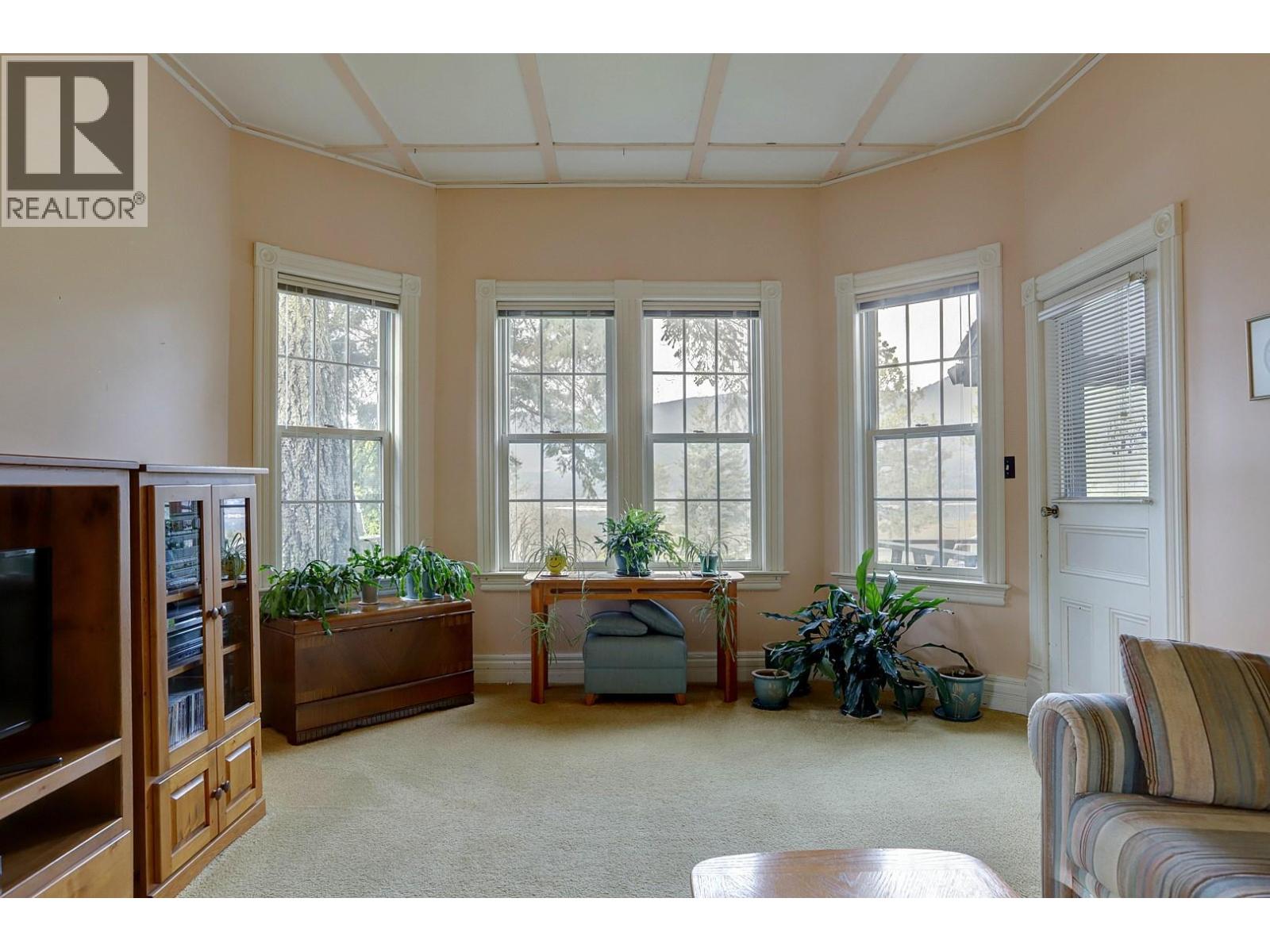 5051 11 Street NE - 12