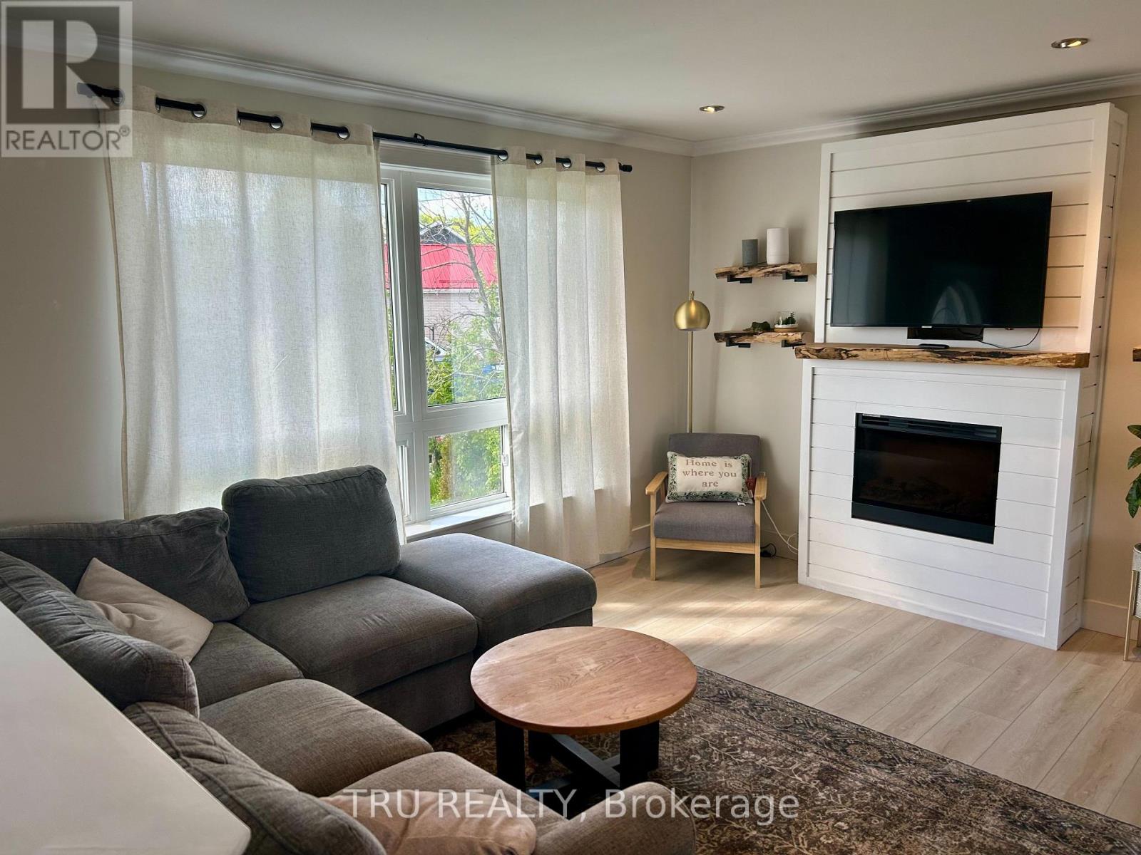 5 BROOKVIEW CRESCENT - 21