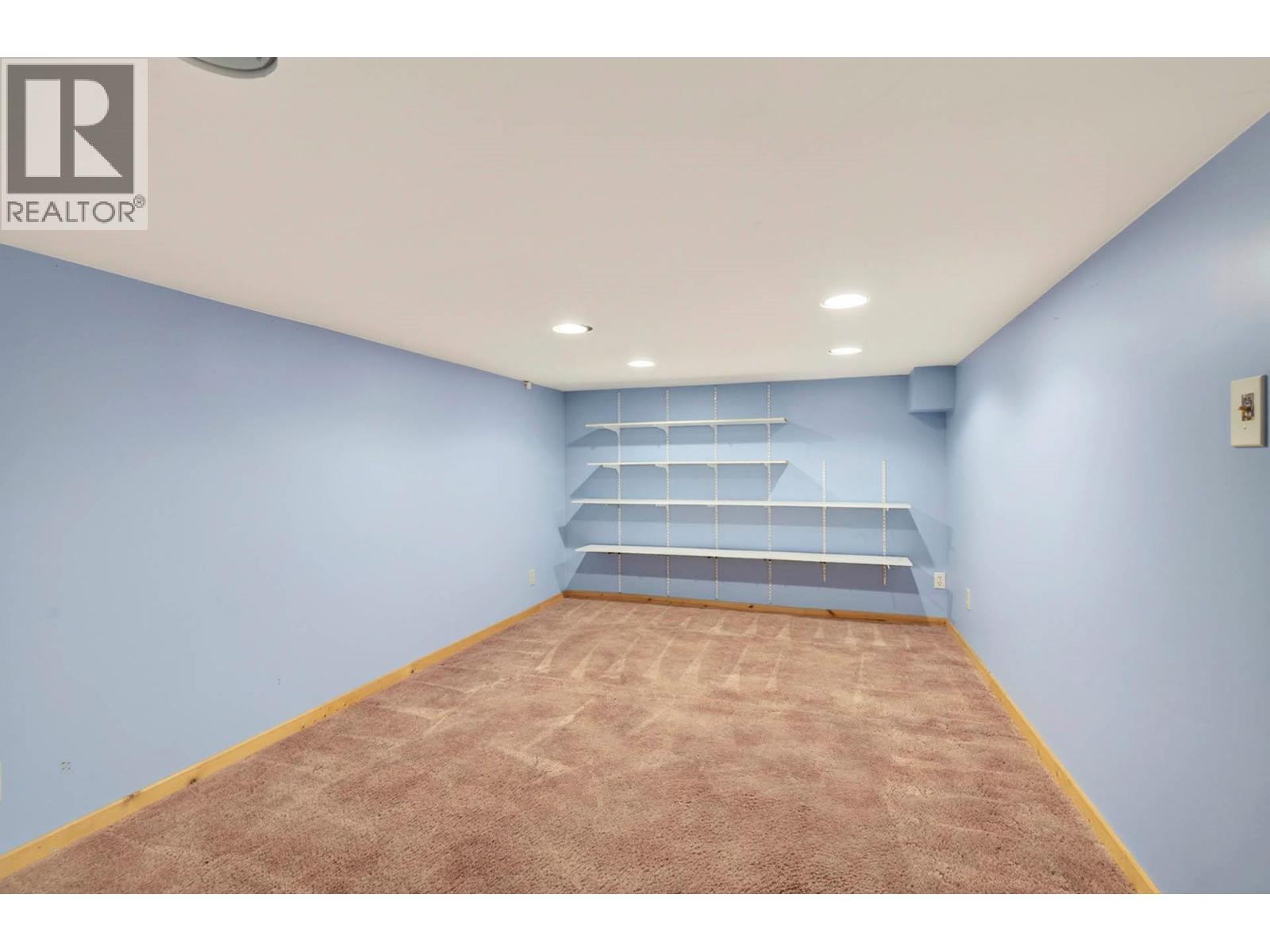 2635 Nechako Drive - 39