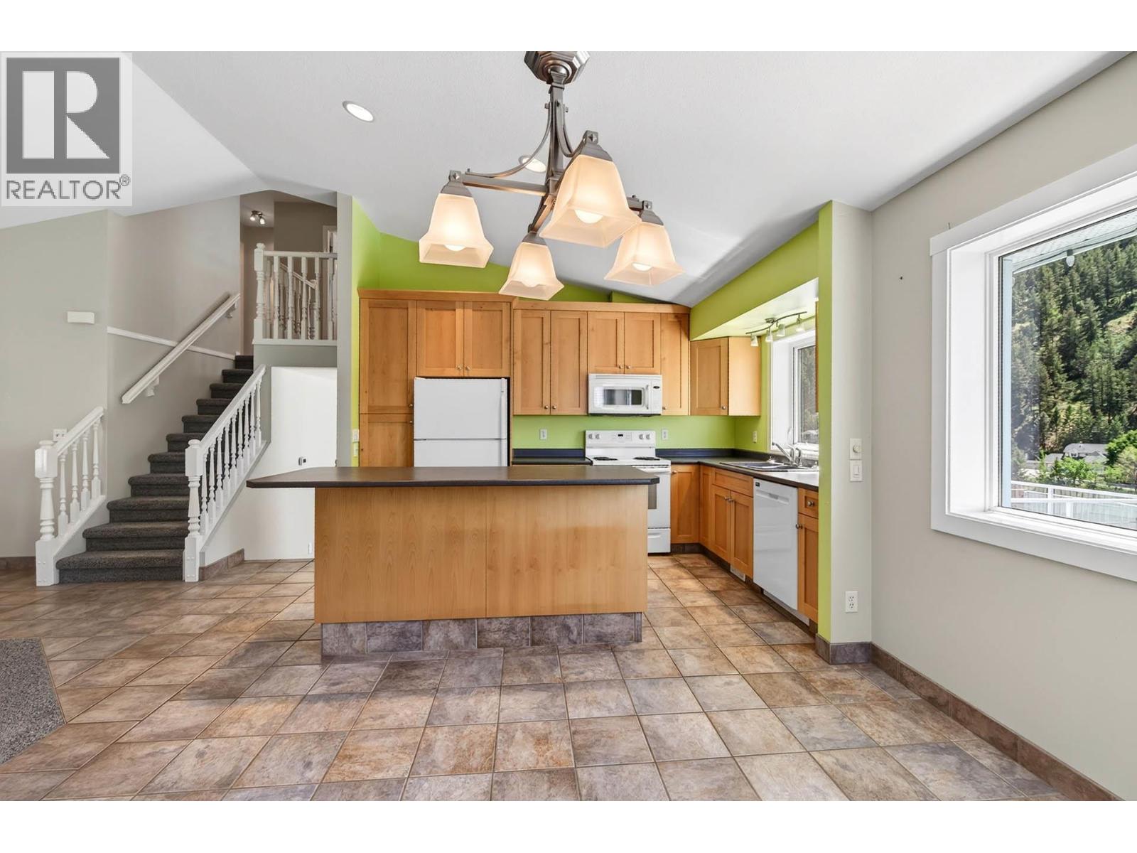 2635 Nechako Drive - 12