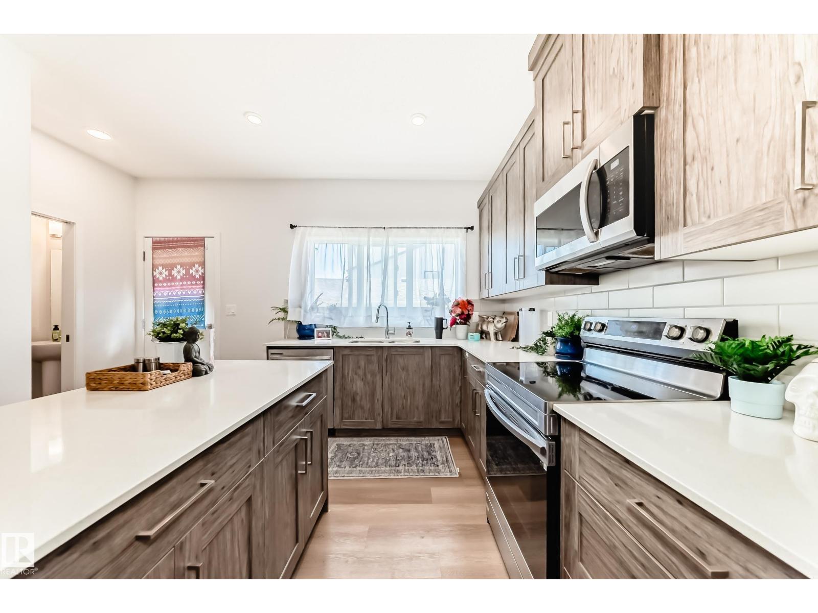 5165 Edgemont BV NW - Image 3