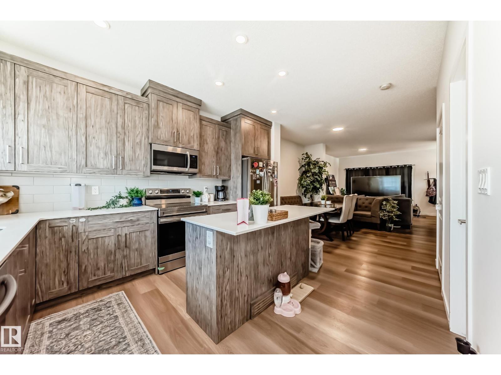 5165 Edgemont BV NW - 4