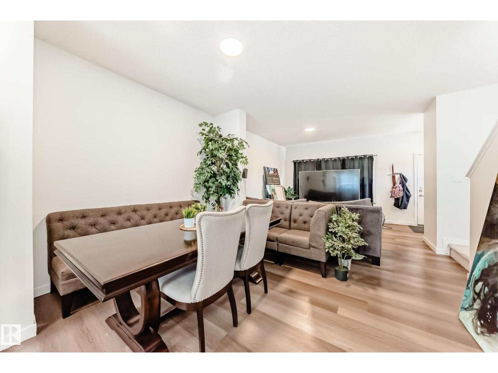 5165 Edgemont BV NW - 5