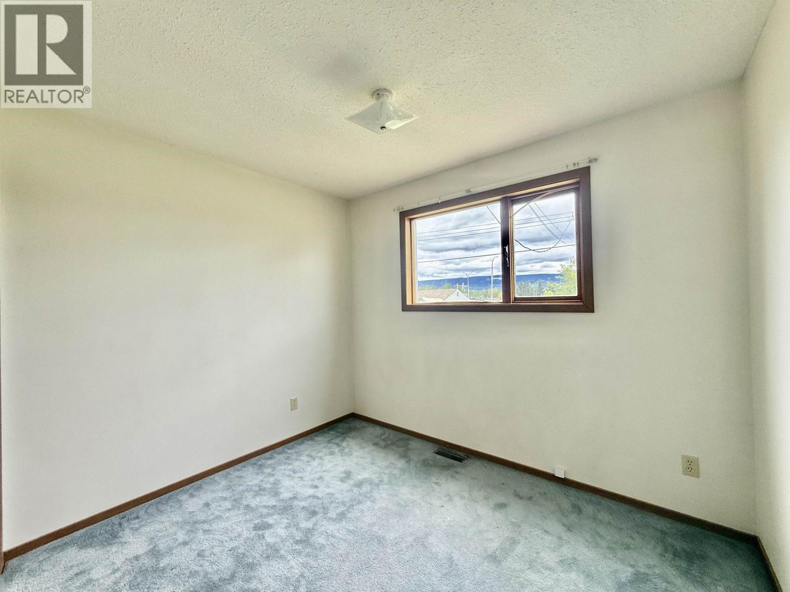 4086 FOURTH AVENUE - 11
