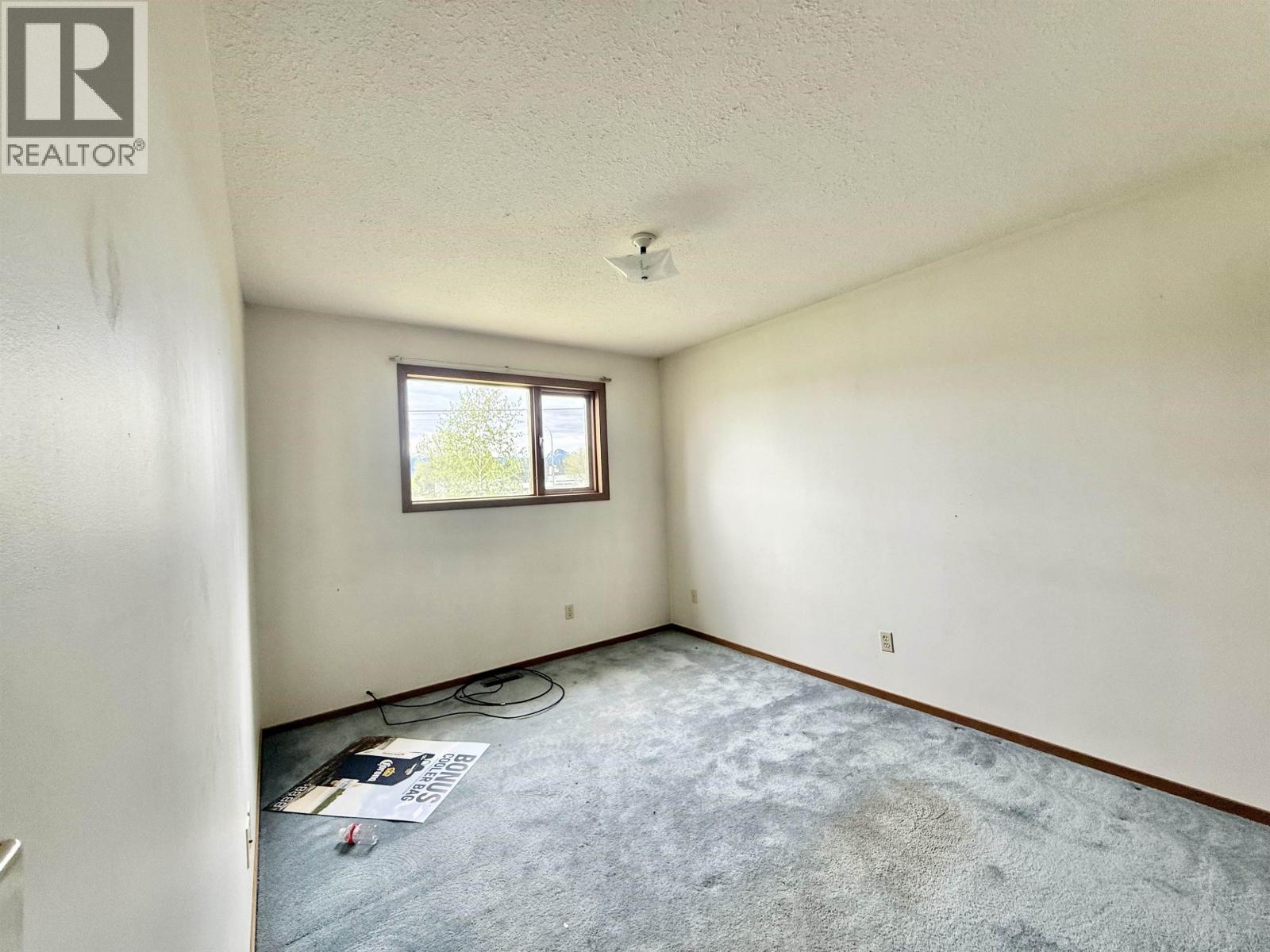 4086 FOURTH AVENUE - 10