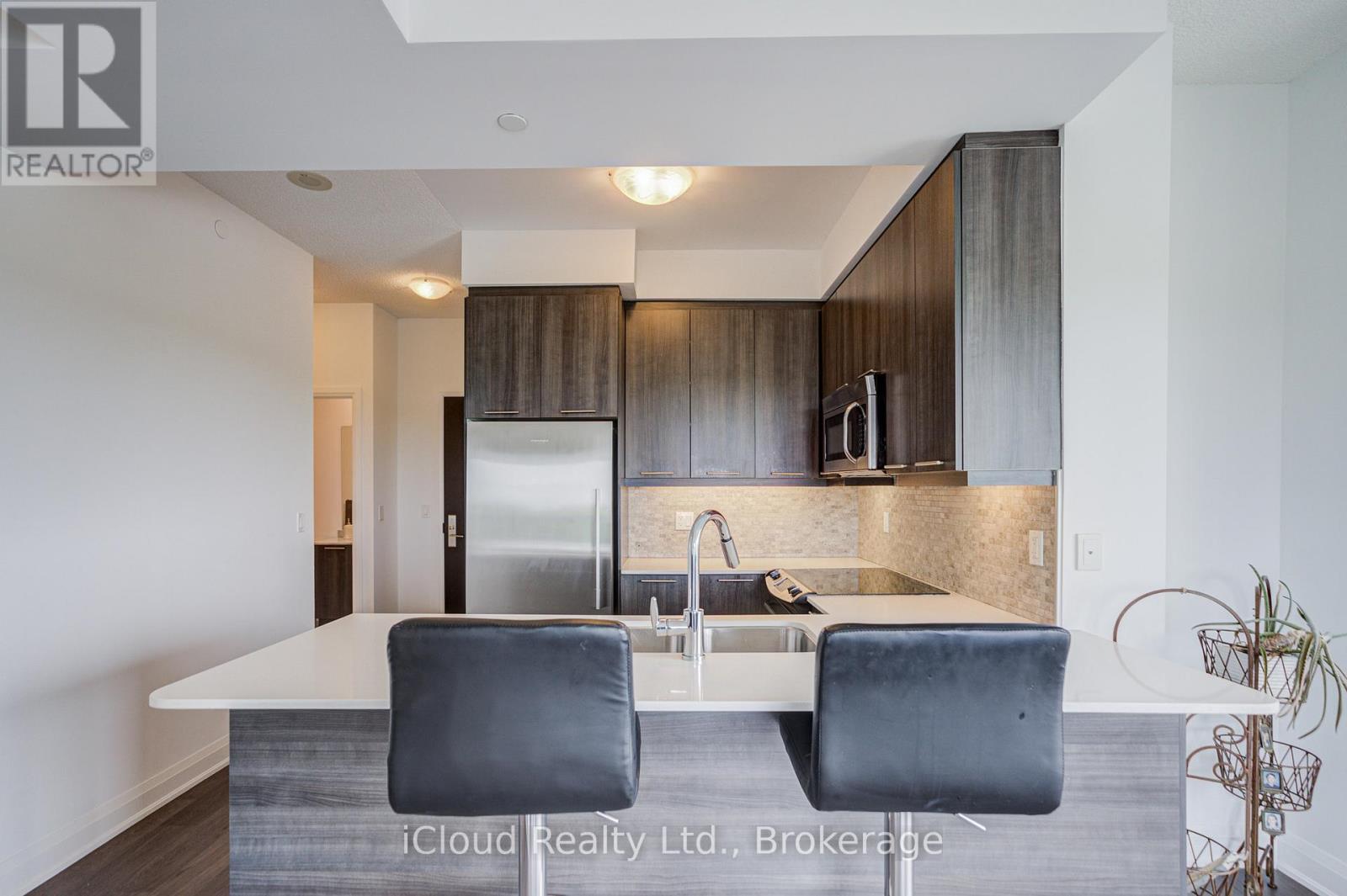 25 FONTENAY COURT - 15