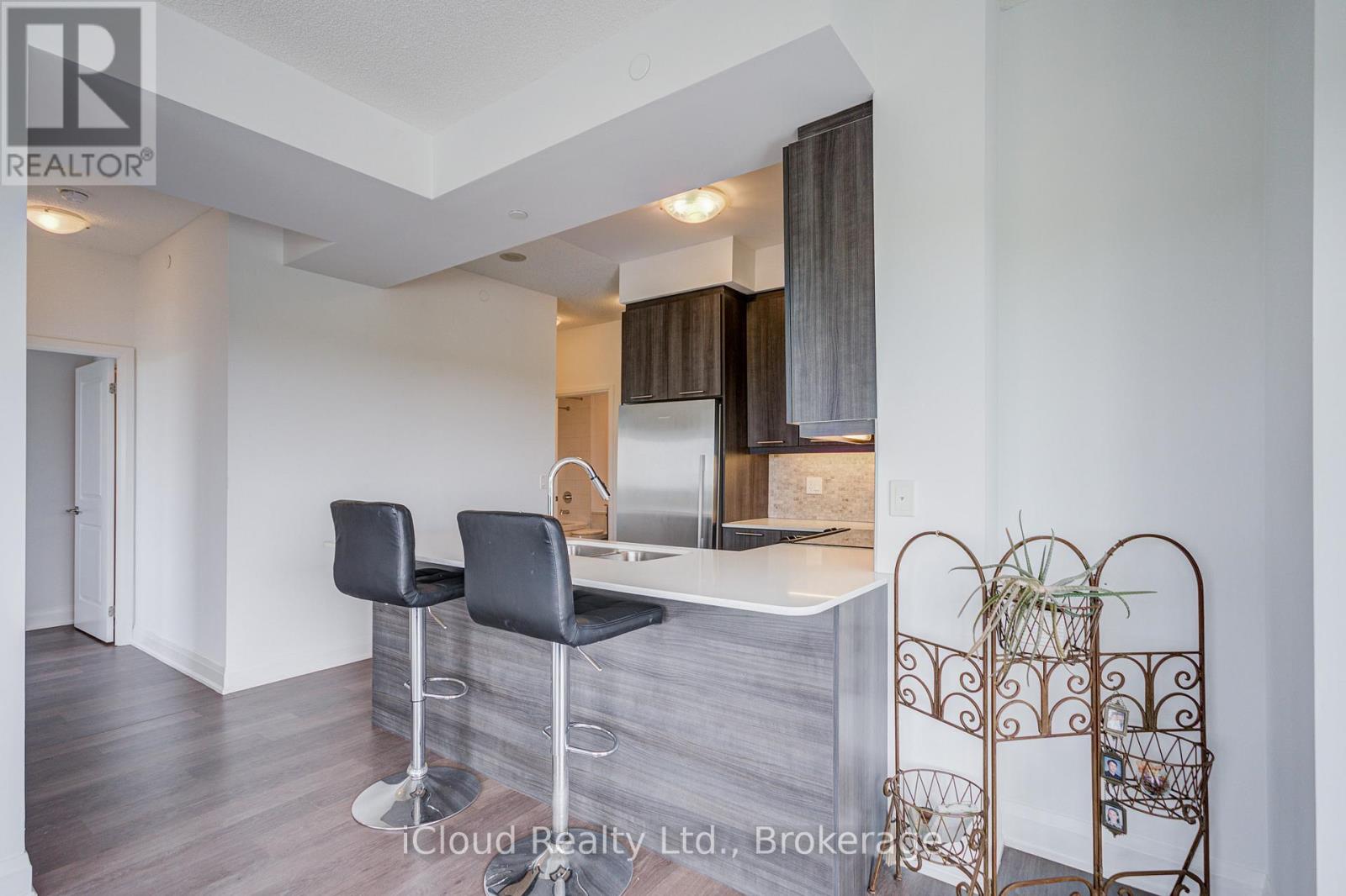 25 FONTENAY COURT - 16