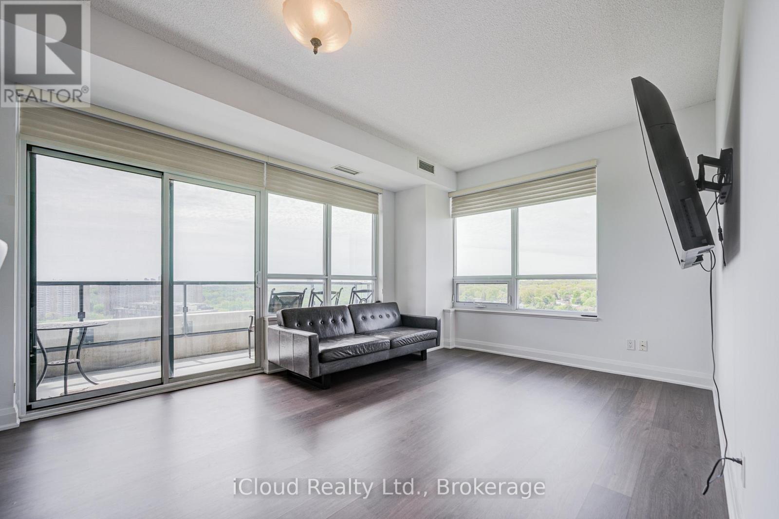 25 FONTENAY COURT - 19