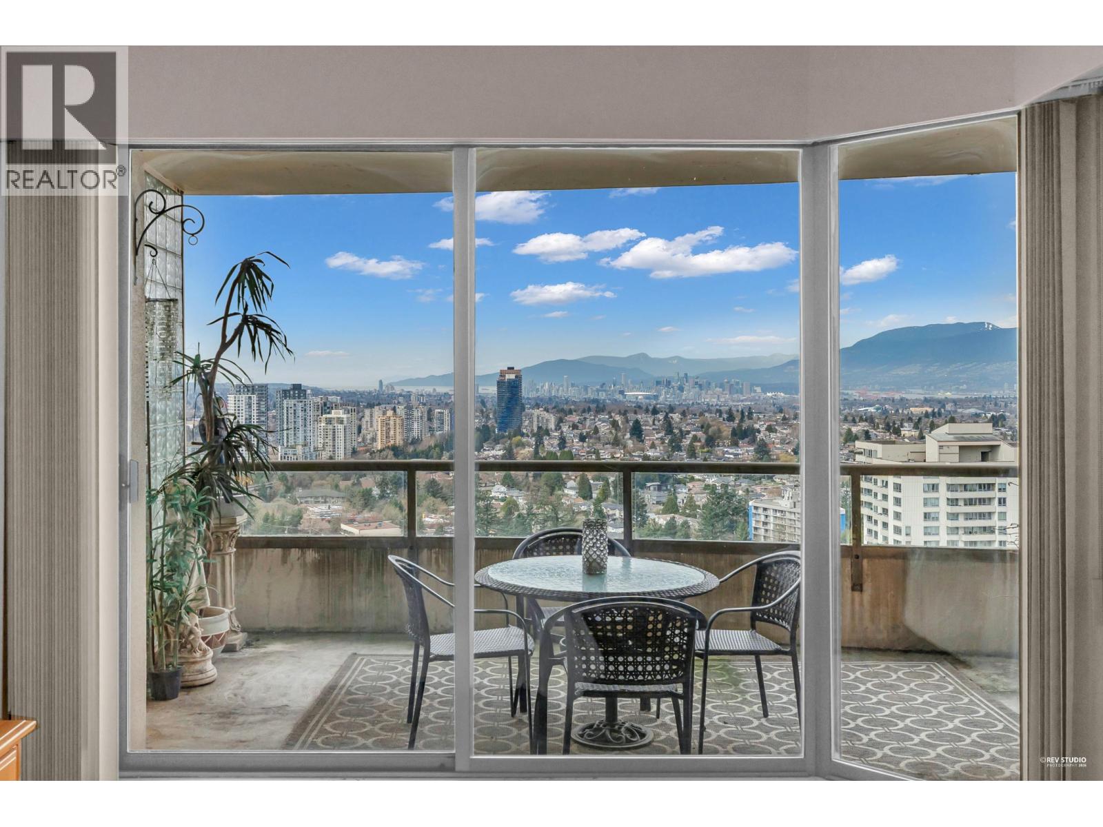 2301 5885 OLIVE AVENUE, Burnaby
