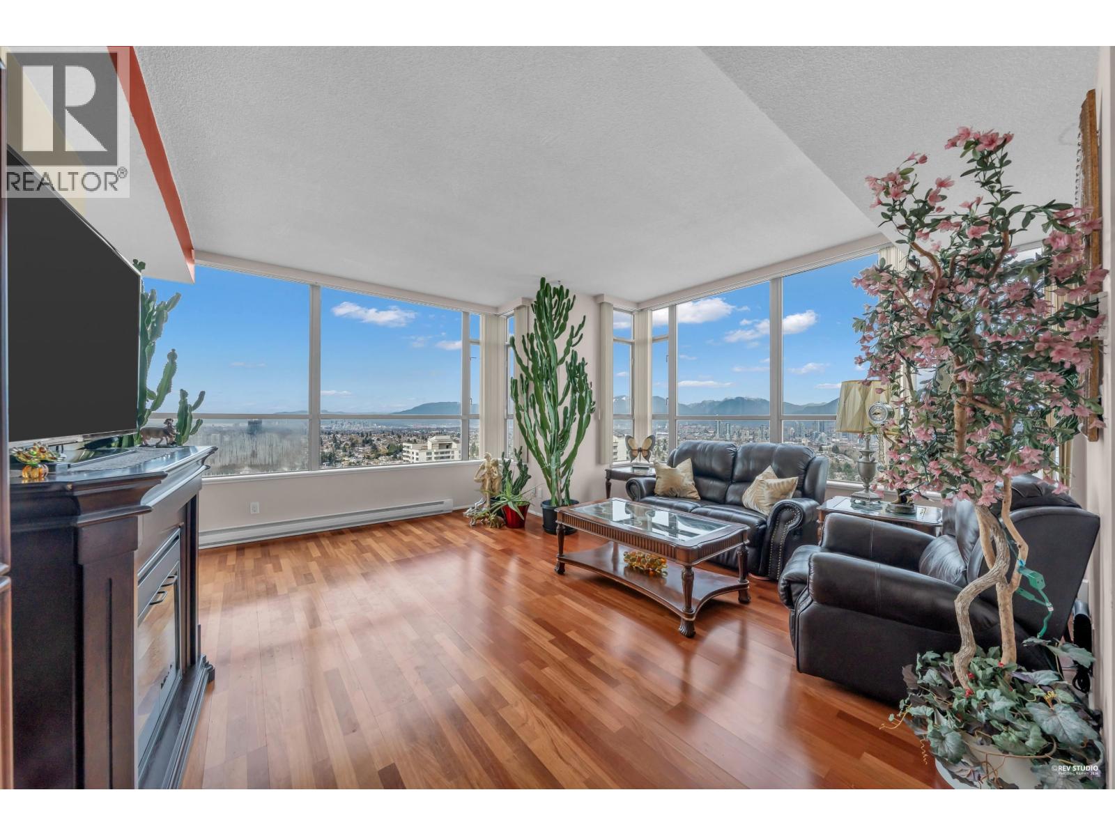 2301 5885 OLIVE AVENUE, Burnaby