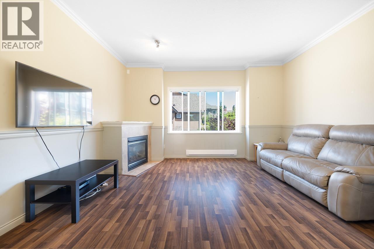 3 9751 FERNDALE ROAD, Richmond