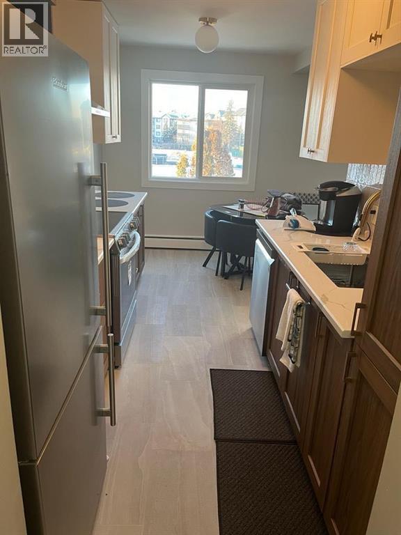 302, 10014 Morrison Street - photo 2