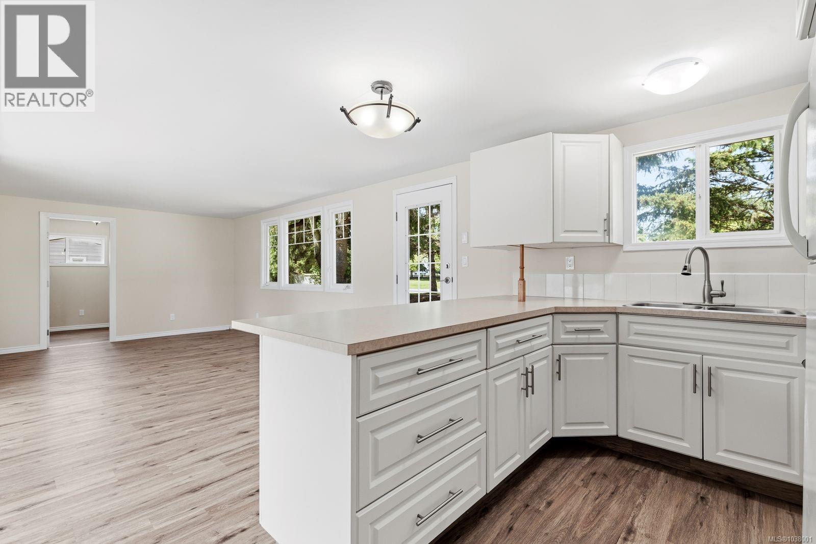 32 150 Corfield St N, Parksville